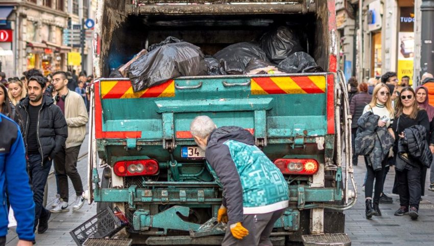 Toplu sözleşme görüşmeleri tıkandı: İstanbul’da çöp transfer işçileri greve gidiyor