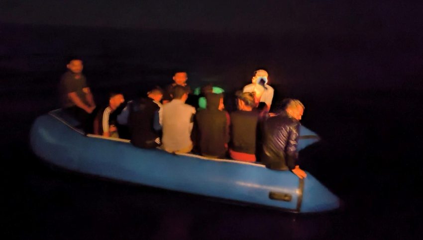 Ayvalık açıklarında 48 göçmen yakalandı, 83 göçmen kurtarıldı